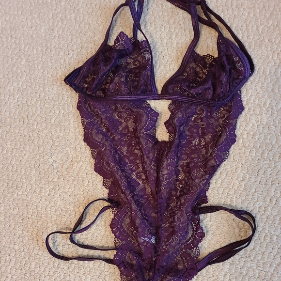 Dreamgirl Heart Back Deep V-Neck Teddy
